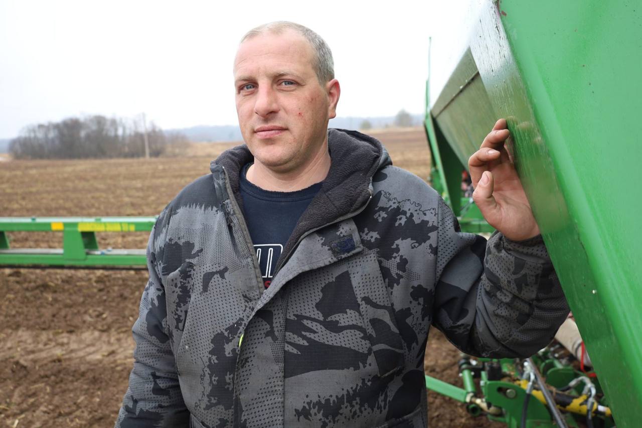 На полях сельхозпредприятия «ПолитотделецАгро» набирает обороты весенний сев