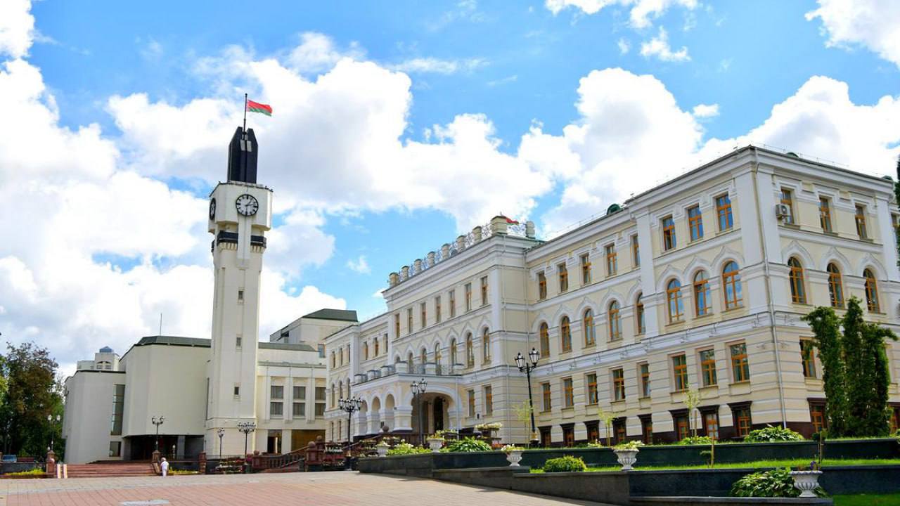 Руководство Витебской области поздравляет работников и ветеранов лесного хозяйства и деревообрабатывающей промышленности с профессиональным праздником