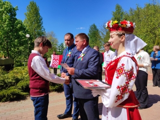 В Бешенковичах отметили День Государственного Флага, Государственного Герба и Государственного Гимна Республики Беларусь