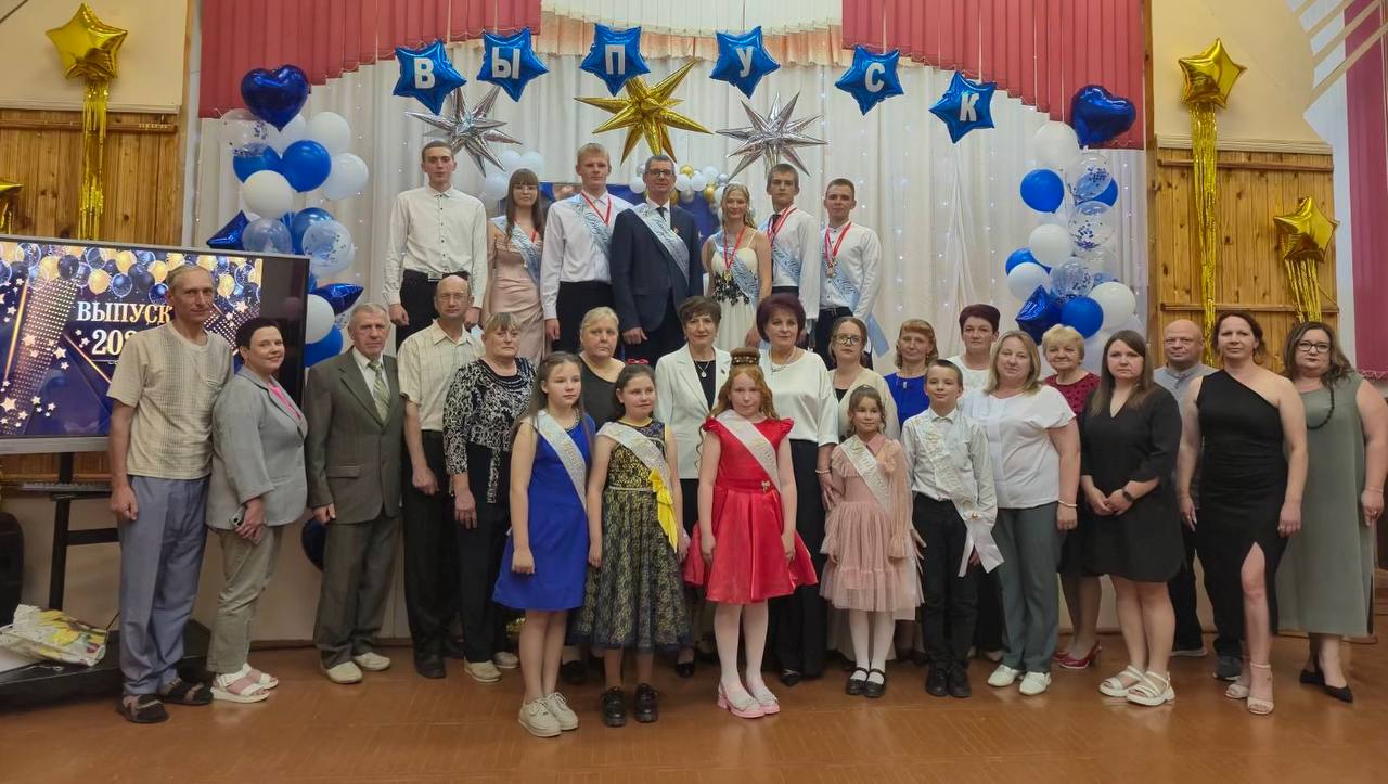 v-shkolakh-beshenkovichskogo-rayona-proshli-vypusknye-vechera_8
