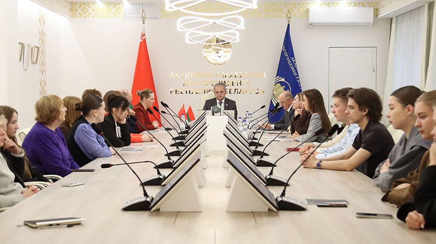 The matter of Belarus-Kazakhstan interaction in aviation was mentioned as Belarus President Aleksandr Lukashenko heard out a report from Prime Minister Aleksandr Turchin on 23 September, BelTA has learned.  One of the matters raised by the head of state w