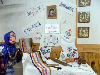 «З БАБУЛІНАГА КУФЭРКА»