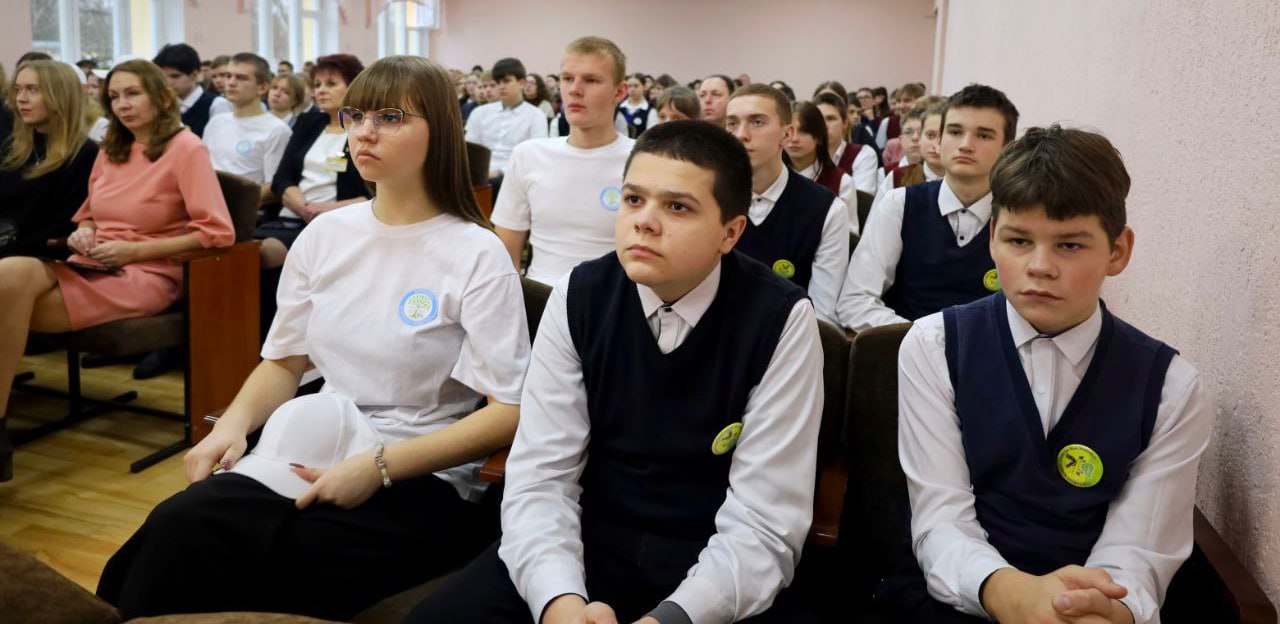 na-baze-ullskogo-gosudarstvennogo-kolledzha-imeni-l-m-dovatora-proshla-yarmarka-tselevoy-podgotovki_9