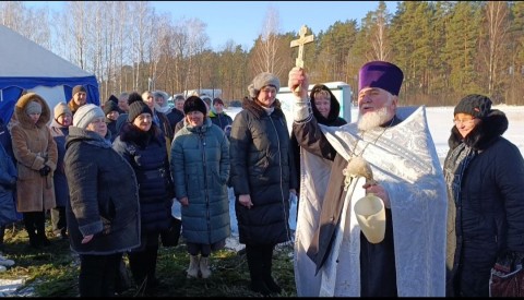 kreshchenie-gospodne-prazdnuyut-pravoslavnye-veruyushchie-v-beshenkovichakh_8