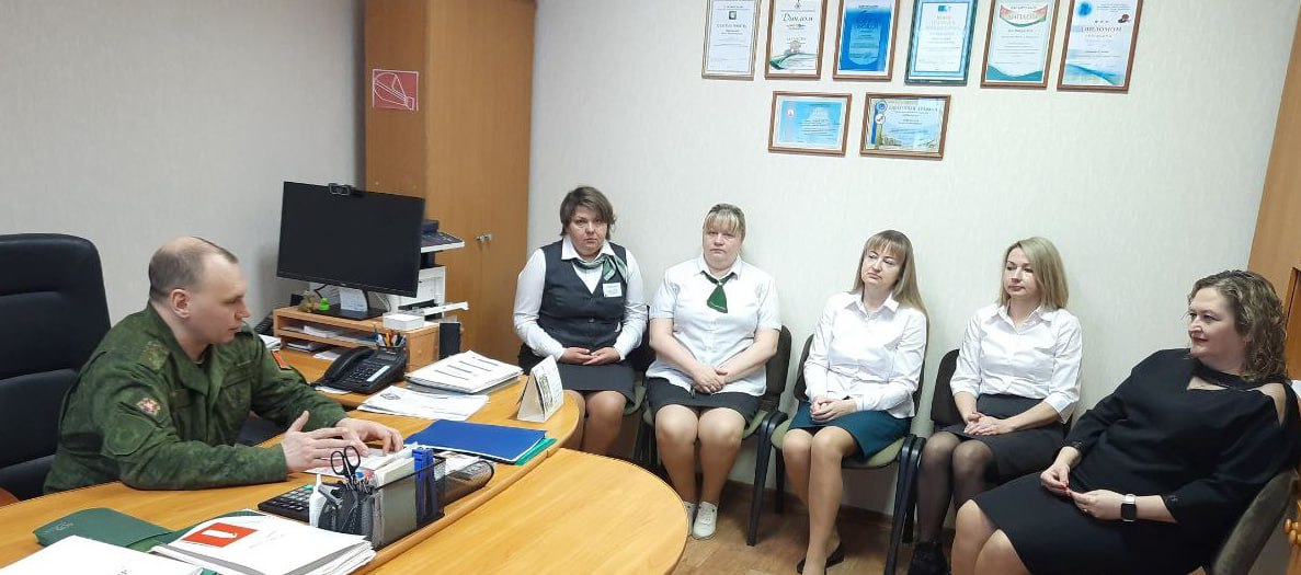 edinyy-den-informirovaniya-segodnya-okhvatil-mnogie-trudovye-kollektivy-beshenkovichchiny_1