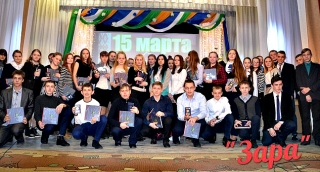 В ТОРЖЕСТВЕННОЙ ОБСТАНОВКЕ СТАРШЕКЛАССНИКАМ ВРУЧИЛИ ПАСПОРТА РЕСПУБЛИКИ БЕЛАРУСЬ