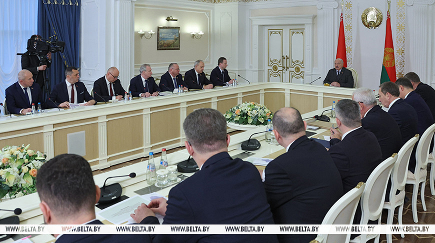 Лукашенко: программа развития Беларуси до 2030 года должна быть действенной и без прожектерства