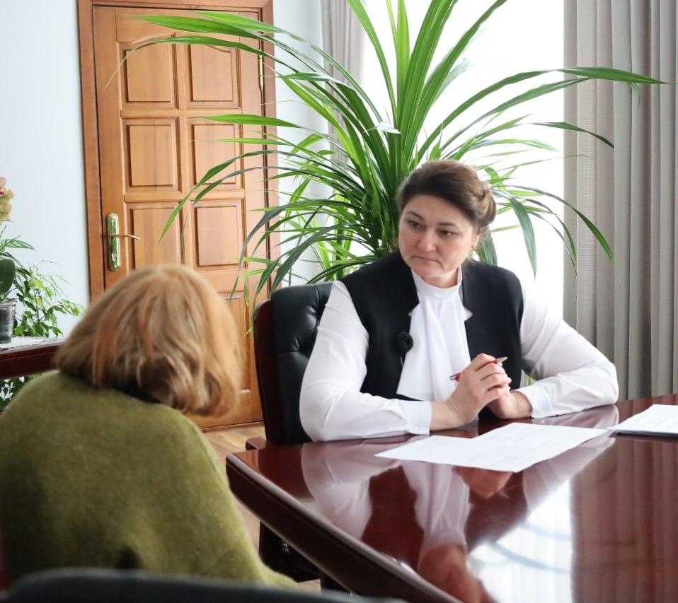 predsedatel-rayispolkoma-galina-unukovich-provela-ocherednoy-lichnyy-priem-grazhdan_0