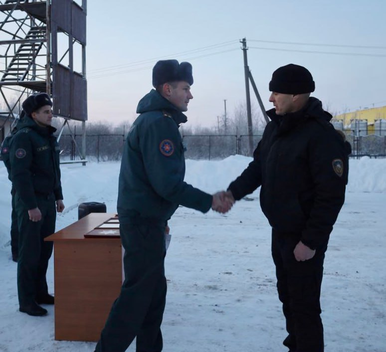 torzhestvennyy-razvod-i-nagrady-luchshim-v-beshenkovichskom-rochs-otmetili-den-spasatelya_6