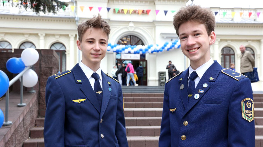 Лукашенко поздравил коллектив и воспитанников Детской железной дороги с ее 70-летием