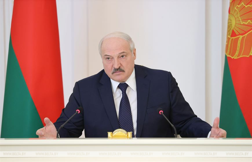 "Экономика - наиважнейший вопрос" - Лукашенко раскрыл подробности переговоров с Путиным в Сочи