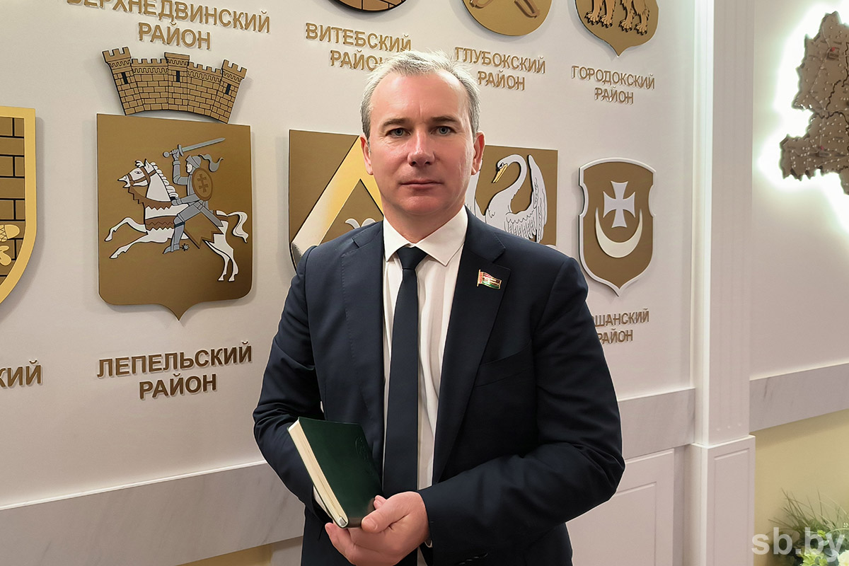 Виктор Азаренок: забота о детях — одно из приоритетных направлений государственной политики нашей страны