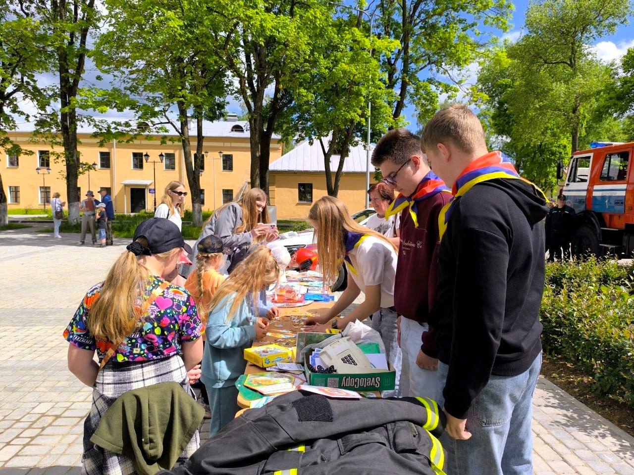 v-tsentralnom-parke-gorodskogo-poselka-beshenkovichi-proshel-rayonnyy-prazdnik-priurochennyy-k-mezhd_5