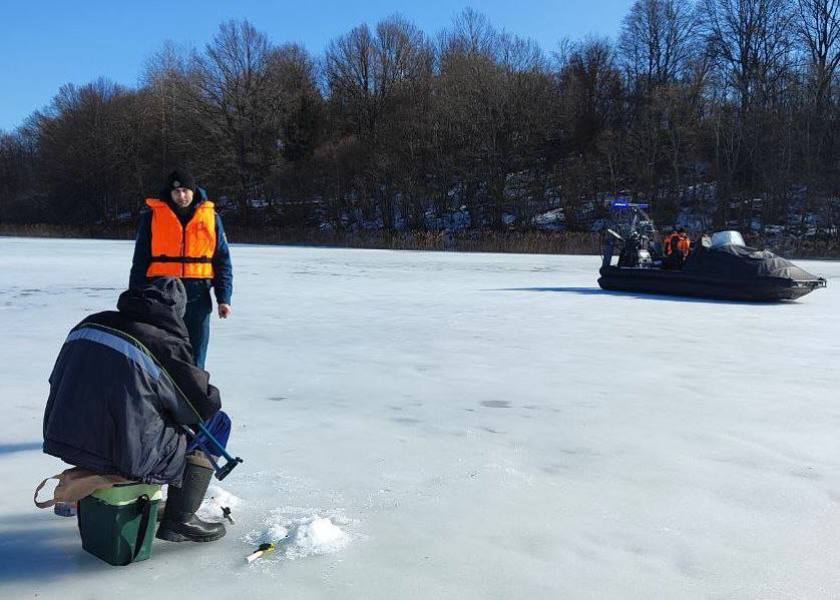 tonkiy-led-spasateli-proveli-reydy-na-vodoemakh-rayona_4