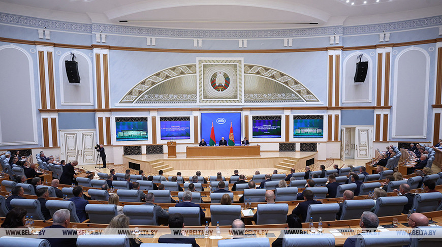 Lukashenko: Belarusian economy, banking sector have faced unprecedented challenges