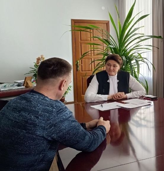 predsedatel-rayispolkoma-galina-unukovich-provela-ocherednoy-lichnyy-priem-grazhdan_1