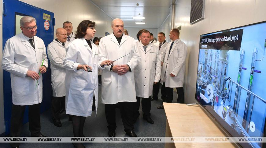 О жесткой задаче от Президента и самом лучшем лекарстве. Как развивается фармпромышленность Беларуси