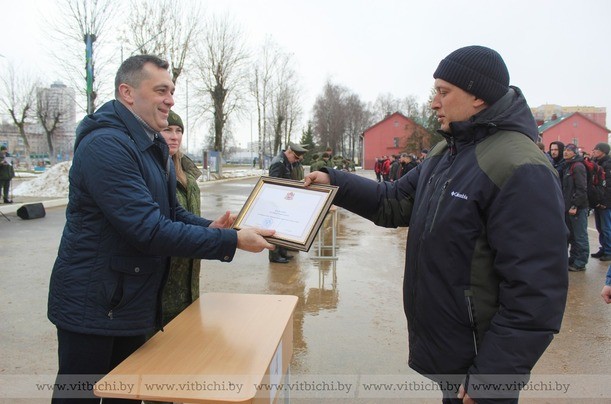 В Витебской 103-й воздушно-десантной бригаде прошли проводы военнообязанных