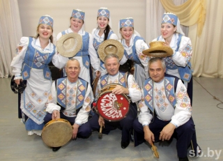 НАРОДНЫЙ АНСАМБЛЬ НАРОДНОЙ ПЕСНИ “ВЕСЯЛУХА” ОТМЕТИЛ 25-ЛЕТНИЙ ЮБИЛЕЙ