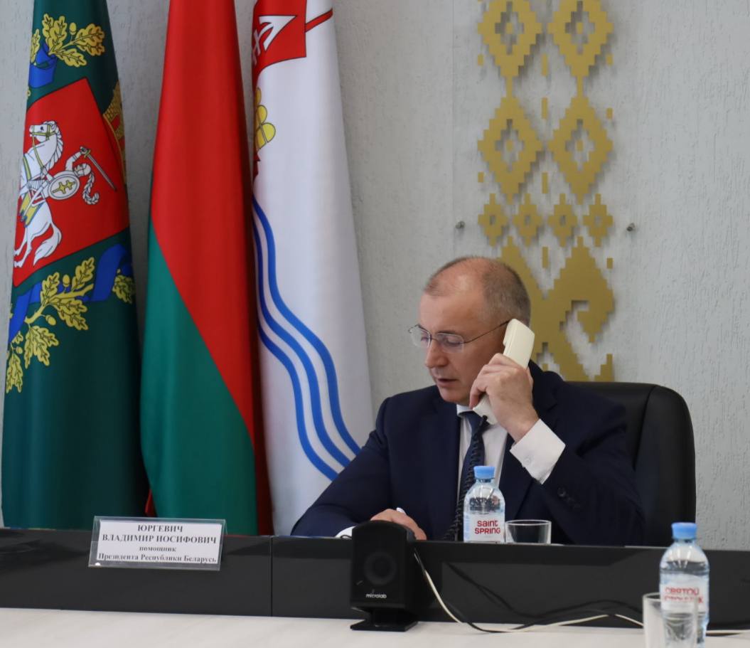 Личный приём граждан и «прямую линию» провел помощник Президента Республики Беларусь — инспектор по Витебской области Владимир Юргевич