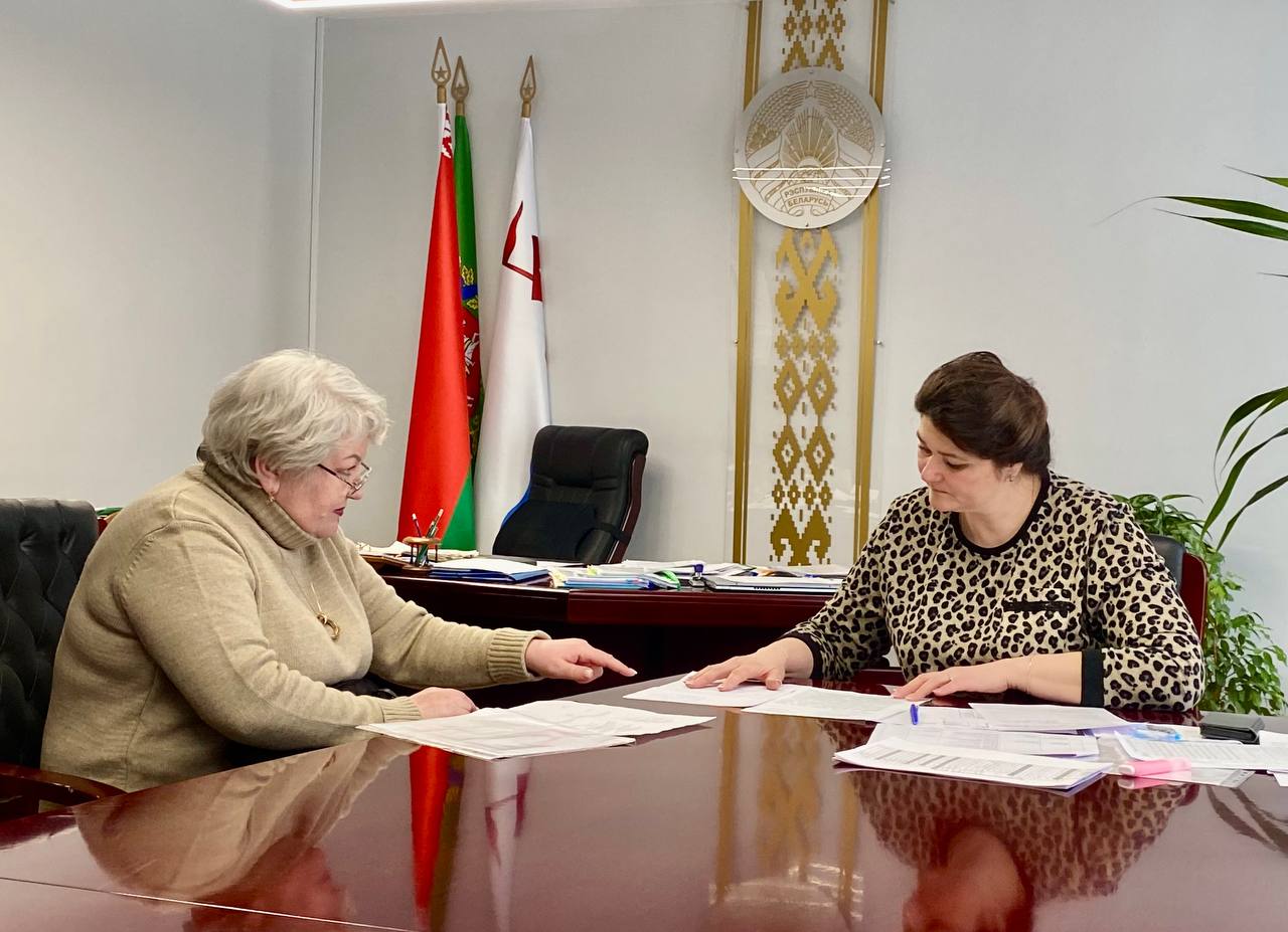 priem-grazhdan-provela-galina-unukovich2_2