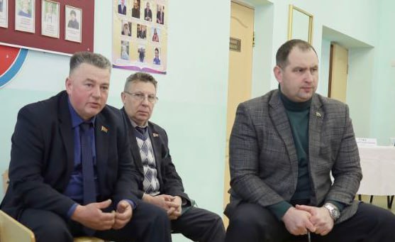 Об оборонительной мощи белорусской армии и патриотизме в современных условиях сегодня говорили и в агрогородке Ржавка