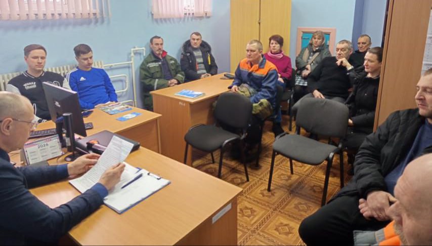 edinyy-den-informirovaniya-segodnya-okhvatil-mnogie-trudovye-kollektivy-beshenkovichchiny_6