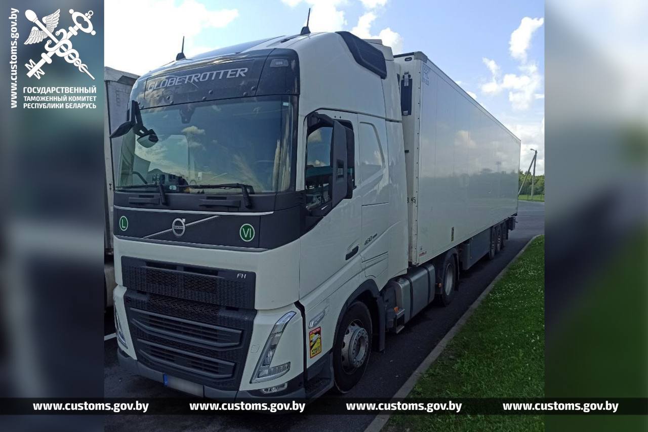 Витебские таможенники выявили факт намеренного занижения в три раза реальной стоимости пяти полуприцепов и тягача, ввозимых из Германии и Словении через латвийско-белорусскую границу