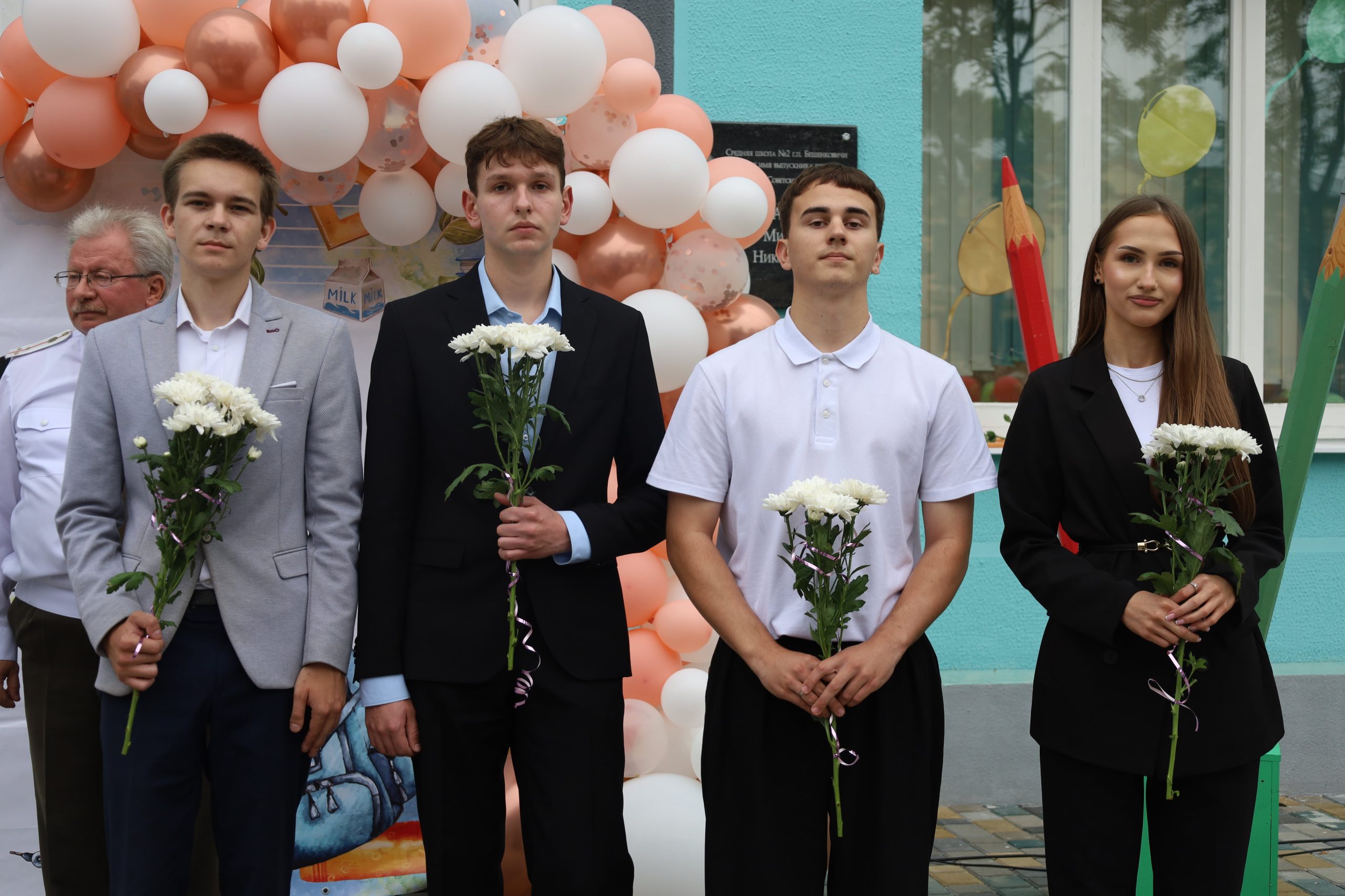 4 молодых специалиста пополнили коллектив СШ №2 г. п. Бешенковичи имени М. Н. Ткаченко