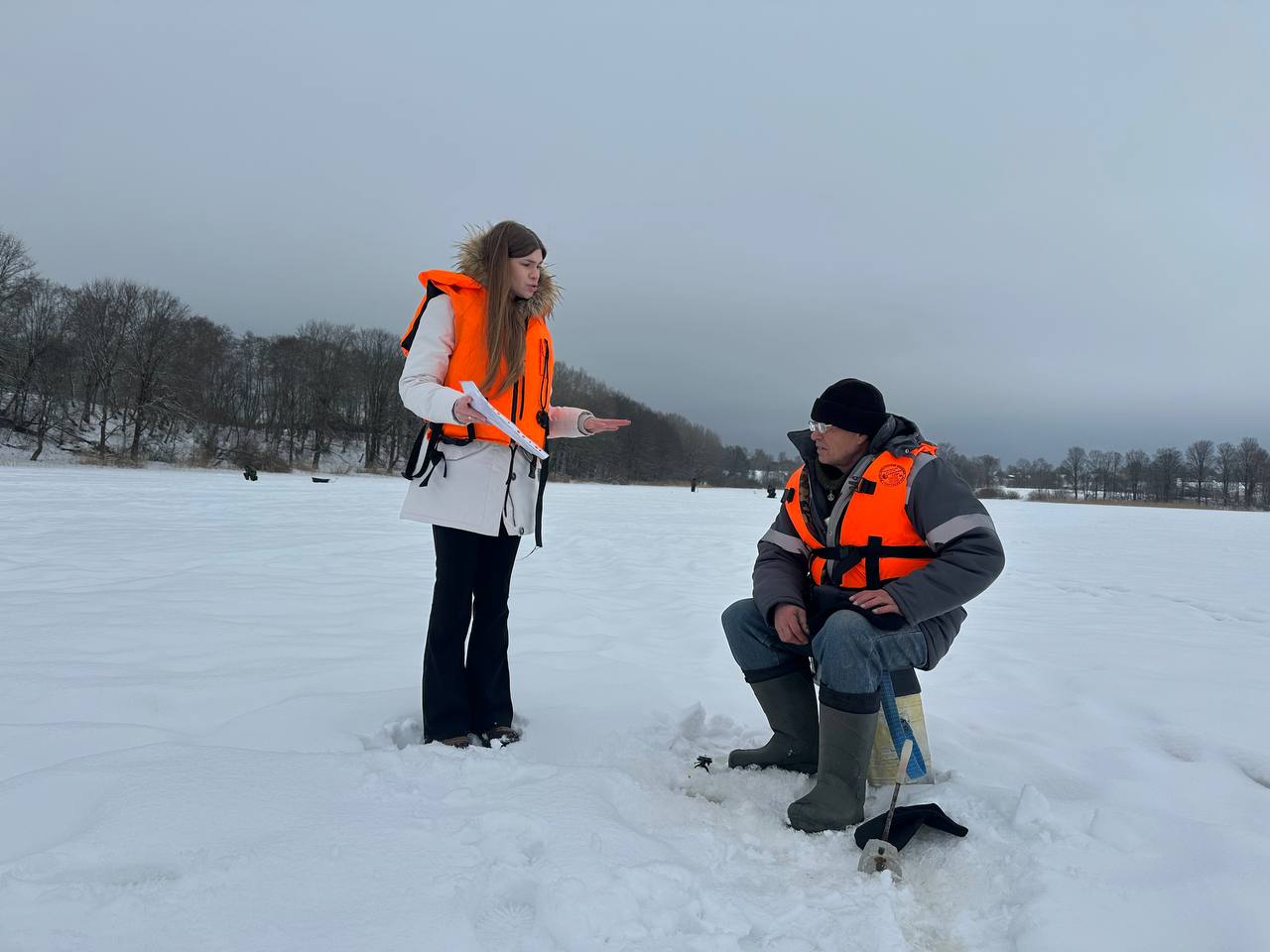 bezopasnost-na-zimnikh-vodoemakh-rochs-sovmestno-s-predstavitelyami-osvod-proveli-reydy-v-mestakh-ma_4