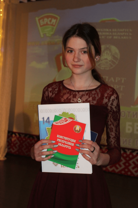 pershy-pashpart-u-dzen-kanstytutsyi-atrymali-78-yunykh-zhykharo-beshankovitskaga-rayena_3