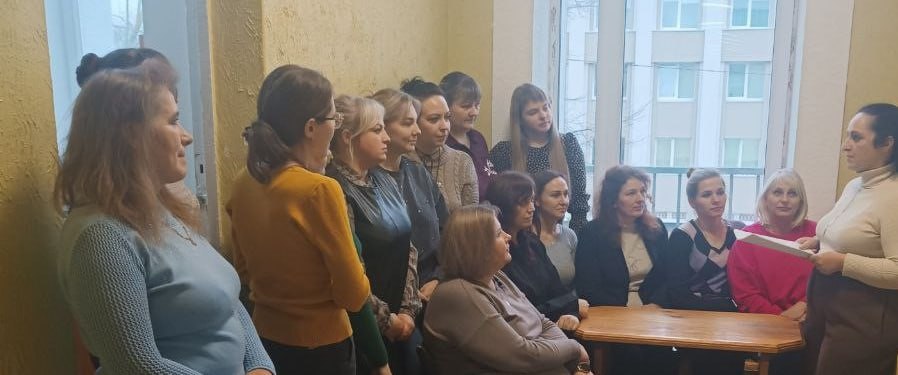 segodnya-v-trudovykh-kollektivakh-rayona-prokhodit-edinyy-den-informirovaniya-po-teme-pyatiletka-kach_1