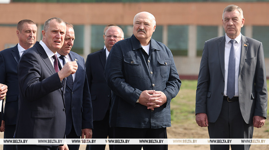 Лукашенко: жилье будем строить прежде всего под потребности производства